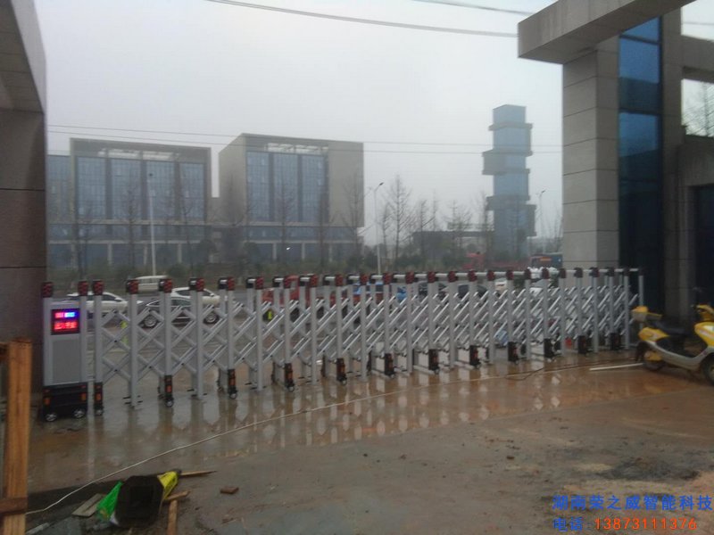 長(zhǎng)沙伸縮門(mén),長(zhǎng)沙電動(dòng)門(mén),長(zhǎng)沙電動(dòng)伸縮門(mén),長(zhǎng)沙伸縮門(mén),長(zhǎng)沙電動(dòng)伸縮門(mén)廠