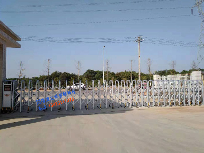 長沙伸縮門,長沙電動(dòng)門,長沙電動(dòng)伸縮門,長沙伸縮門,長沙電動(dòng)伸縮門廠