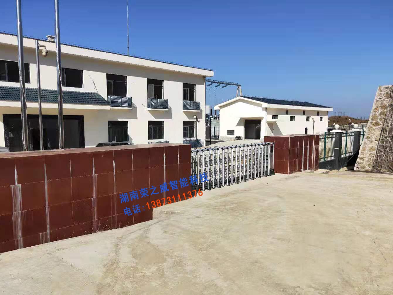 長(zhǎng)沙伸縮門(mén),長(zhǎng)沙電動(dòng)門(mén),長(zhǎng)沙電動(dòng)伸縮門(mén),長(zhǎng)沙伸縮門(mén),長(zhǎng)沙電動(dòng)伸縮門(mén)廠