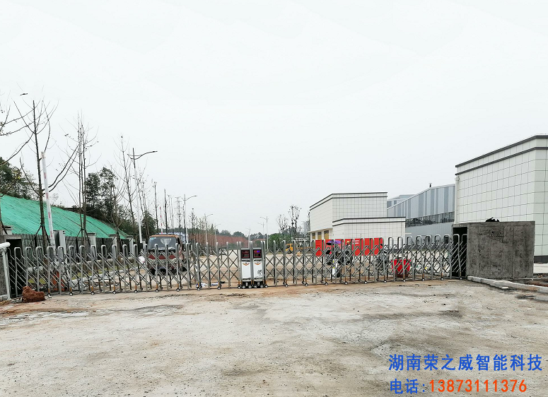 長沙伸縮門,長沙電動(dòng)門,長沙電動(dòng)伸縮門,長沙伸縮門,長沙電動(dòng)伸縮門廠